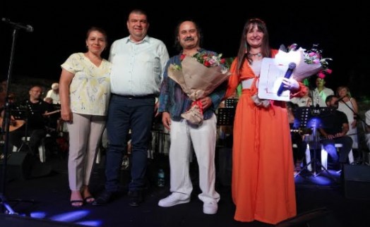 Seferihisar Kaleiçi'nde Türk Halk Müziği esintisi