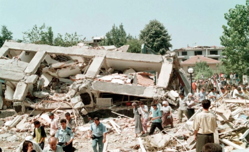17 Ağustos depreminin üzerinden 24 yıl geçti