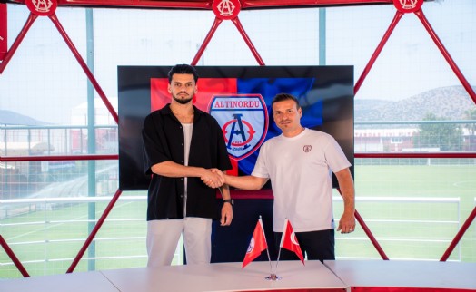 Altınordu'ya 1.96'lık gurbetçi golcü