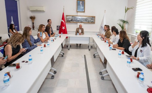 Azerbaycanlı iş kadınları Soyer'i ziyaret etti