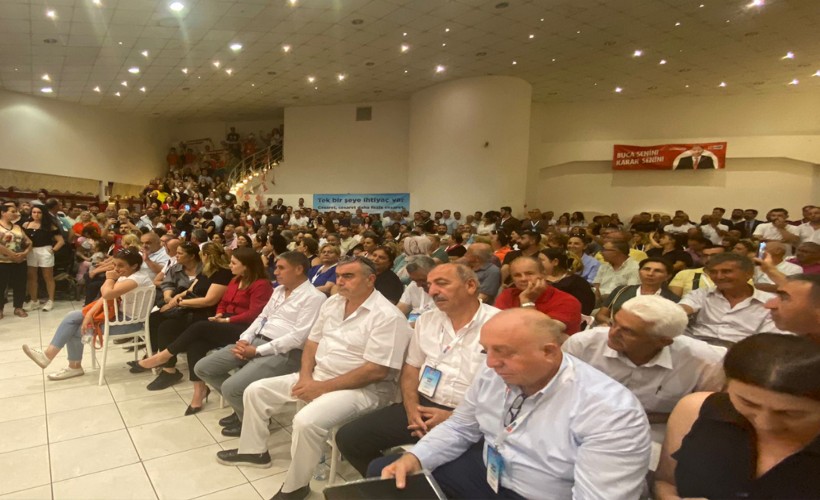 CHP Buca'da kongre heyecanı sona erdi! Çağdaş Kaya büyük farkla kazandı