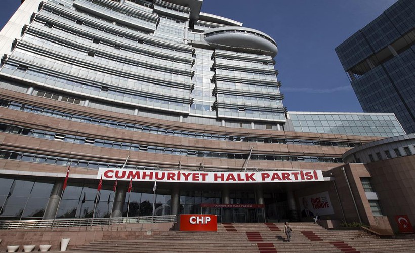 CHP, partililerin katkısıyla program değişikliğine gidiyor...