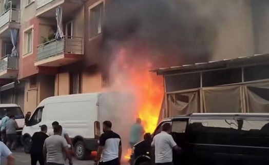Depoda çıkan yangında 4'ü çocuk 8 kişi dumandan etkilendi