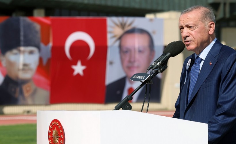 Erdoğan: Gençler hayallerinize ket vurmayın, ufkunuza sınır çizmeyin