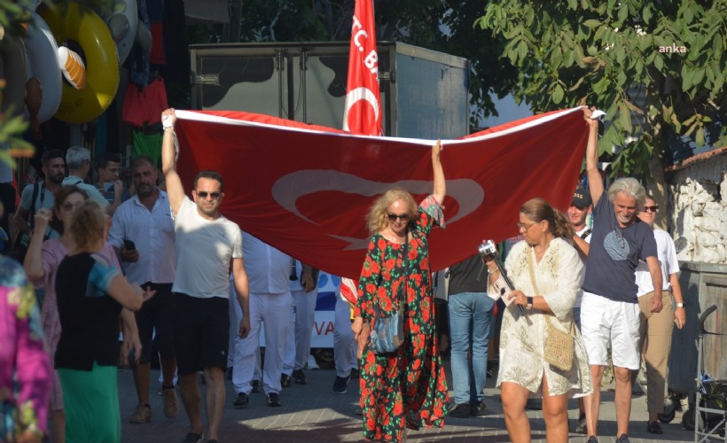 İzmir Bademli Köyü Festivali bu yıl 'Temiz Deniz, Temiz Çevre' temasıyla düzenlendi