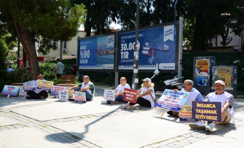 İzmir'de emekliler zamları oturma eylemiyle protesto etti: Alışveriş yapamıyoruz!