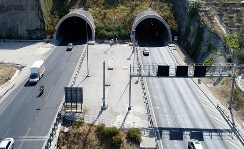 Valilikten kritik uyarı... Bayraklı Tünellerinde trafiğe 'tatbikat' düzenlemesi