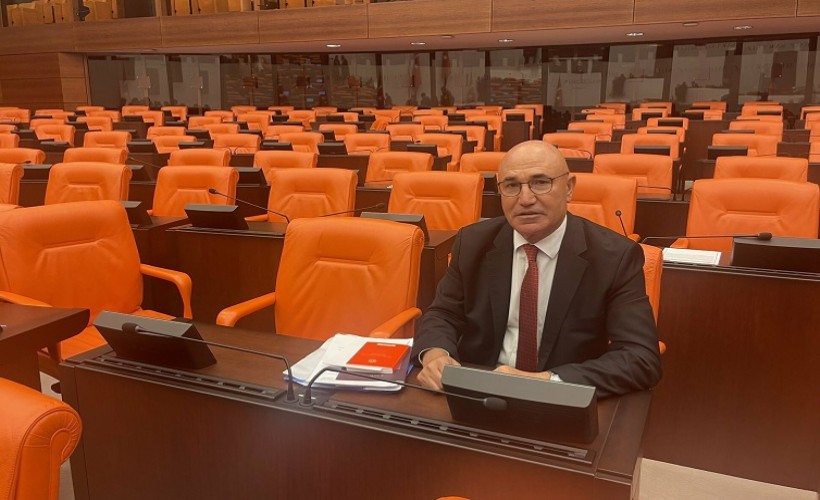 Mahmut Tanal, Meclis'te oturma eylemine başladı