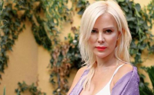 Ünlü şarkıcı Ömür Gedik anneanne oldu