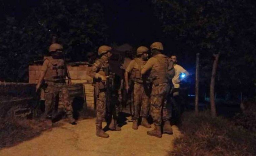 Polisi bıçaklayan şahsa Özel Harekat ve JASAT destekli operasyon