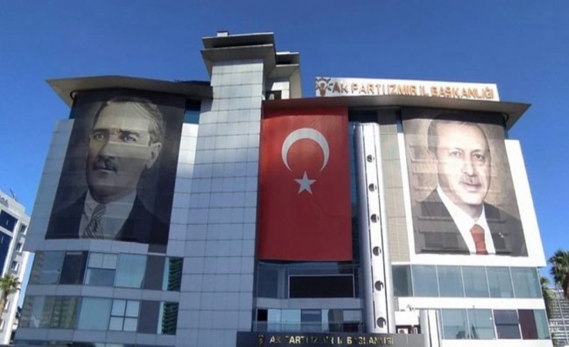 AK Parti İzmir'de 12 ilçenin yeni başkanları belli oldu