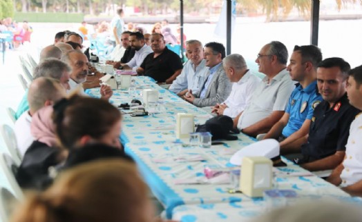 Aliağa'da Balık Ekmek şenliği