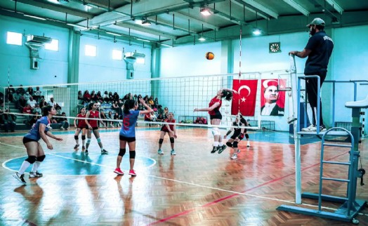 Bayraklı'da kış spor okulları kayıtları başladı