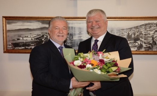 Büyükşehir esnafla el ele olmaya devam edecek