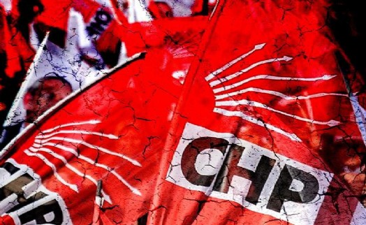 CHP'nin İzmir'deki tanınmış siması istifa etti: Yüzyıllık aile hatırasına veda