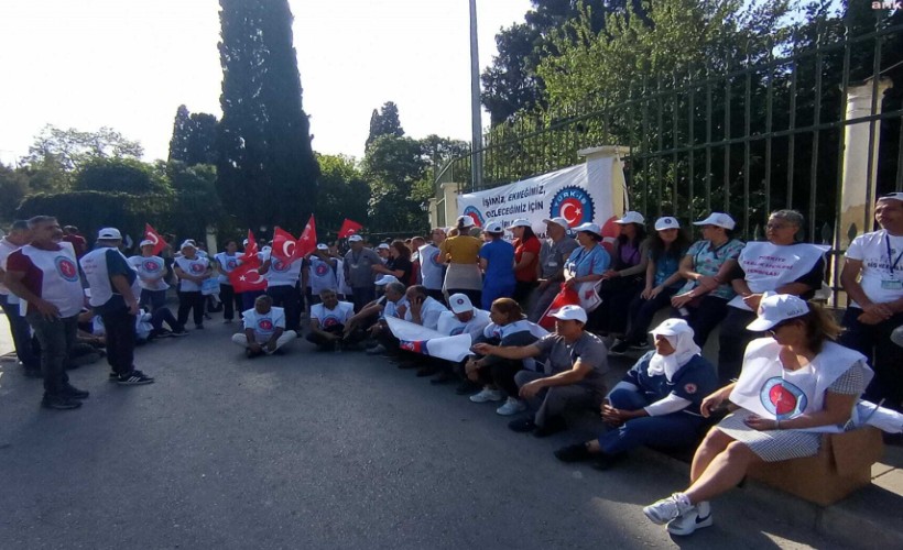 Ege Üniversitesi işçileri eylemlerine tekrar başladı