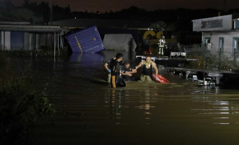 İstanbul'da sel felaketi: 2 kişi hayatını kaybetti, 12 kişi yaralandı