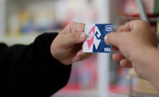 İzmir Büyükşehir Belediyesi'nin eğitim yardımı