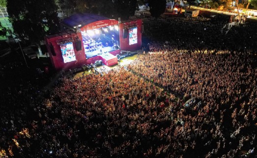 İzmir Fuarı'nda unutulmaz gece