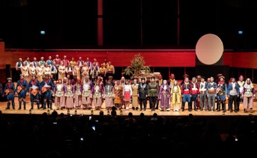 İzmirli muhtarlar Cumhuriyet'in 100'üncü yılı için yeniden sahneye çıktı