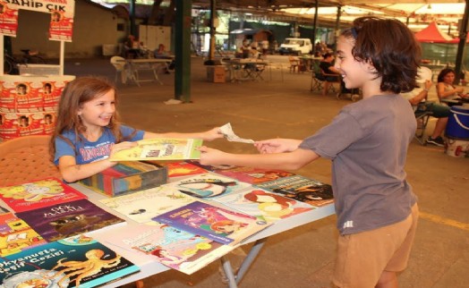 Karşıyaka'da yeniden kullanım kültürü yaygınlaşıyor