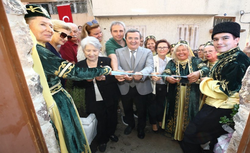 Konak Belediyesi tarafından restore edilen Tatar Kırım Türkleri Evi açıldı