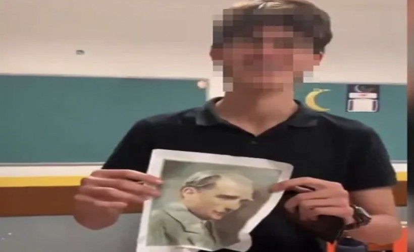 Atatürk fotoğrafına uygunsuz harekette bulundu... Cezaevine gönderildi