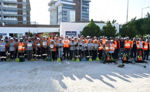 Menemen Belediyesi'nden Dünya Temizlik Günü etkinliği