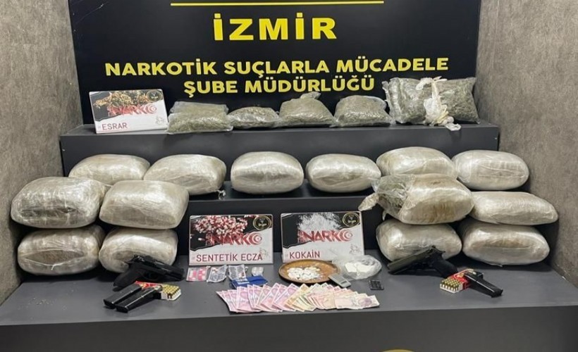 Okullar açıldı, İzmir'de narkotik polisleri operasyonlara hız verdi