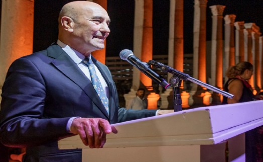 Türkiye'nin yerel yöneticileri İzmir'in 2500 yıllık mekanında buluştu