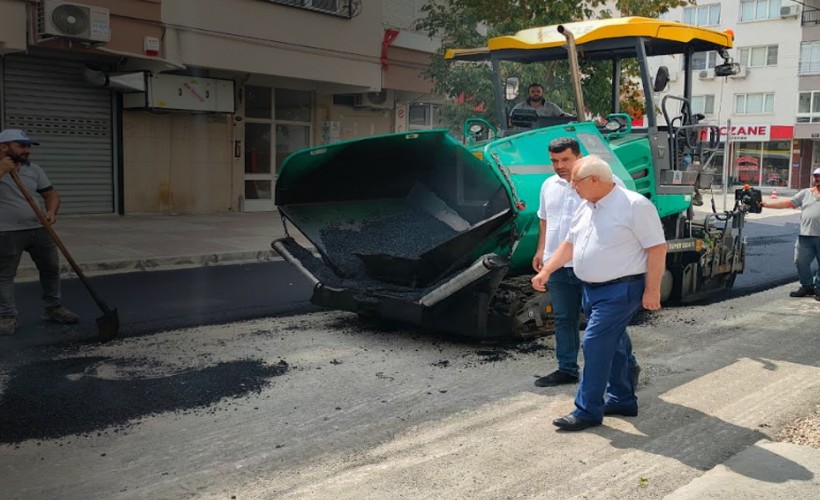 Karabağlar'da asfaltlama çalışmaları aralıksız sürüyor
