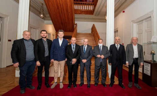 Başkan Soyer'e Kosova Rumeli derneğinden destek