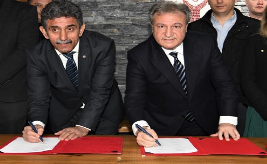 Bornova Belediyesi'nde tüm çalışanları sevindiren sözleşme