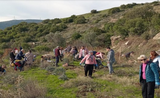 Bornova Belediyesi'nden arıcılara eğitim ve lavanta desteği