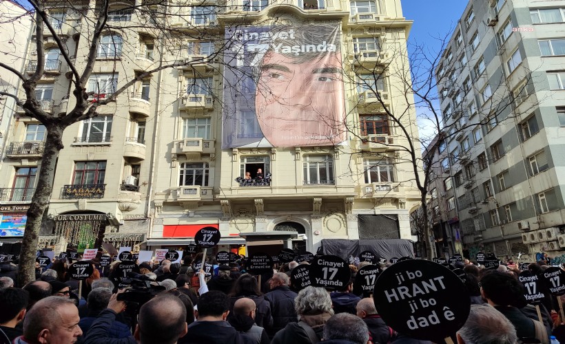 Hrant Dink, katledilişinin 17. yılında vurulduğu yerde anıldı