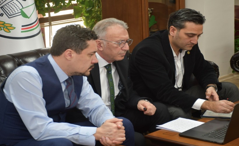 İzmir Barosu Başkanı Sefa Yılmaz, Filistin Barosu Başkanı ile görüştü