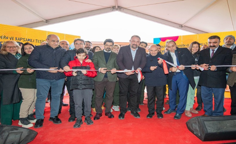 İzmir'de 'Seyrek Sahipsiz Hayvan Hastanesi' törenle açıldı