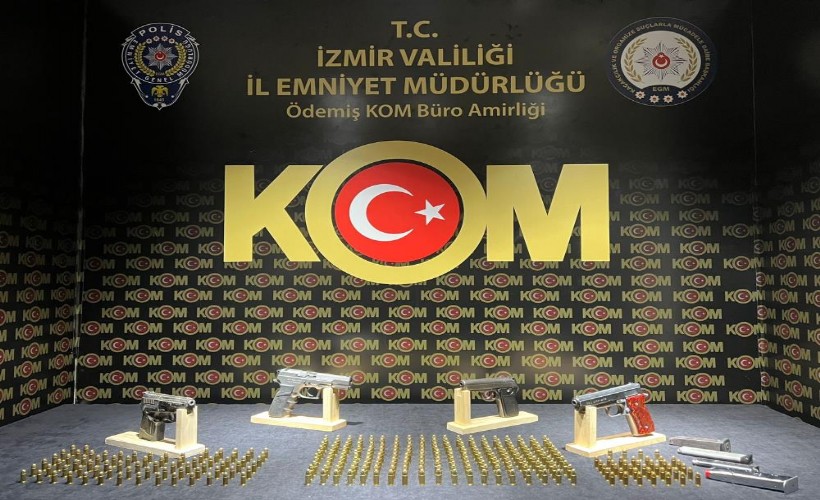 İzmir'de silah tacirlerine şok baskın: 3 gözaltı
