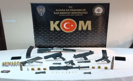 İzmir'de silah tacirine darbe: Ele geçirilenler arasında uçaksavar mermisi de var