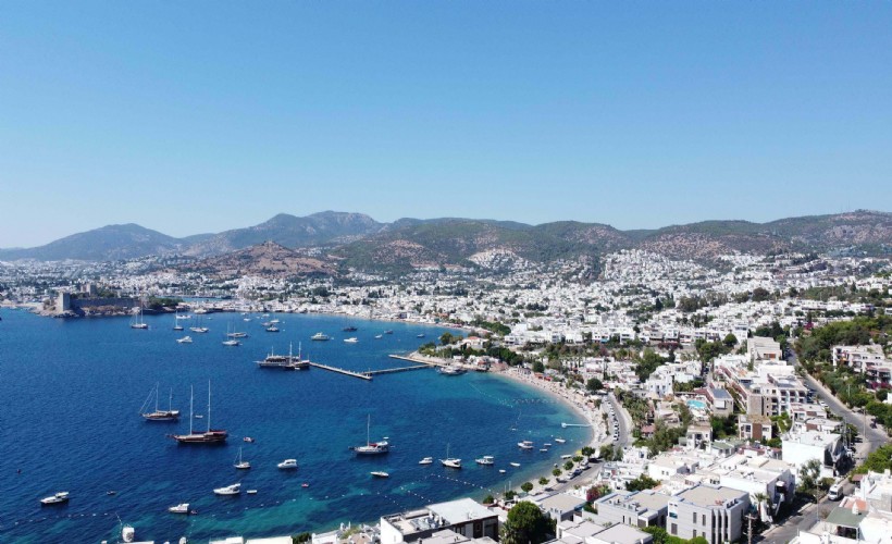 Bodrum'da sezon uzadı; 1 milyon 100 bin yabancı turist geldi