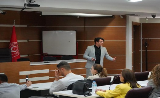 Bornova Belediyesi'nden çalışanlarına 'Temel Afet Bilinci' eğitimi