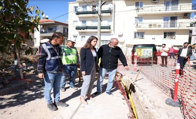 Çeşme’de doğal gaz çalışmaları başladı: İlk kazma vuruldu