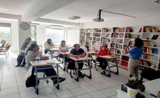 Çiğli Belediyesi'nden kadınlara ‘Anne Destek Programı'