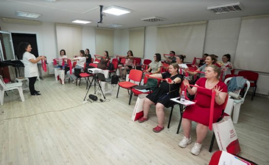 Gaziemir Belediyesi'nden anne adaylarına tam destek