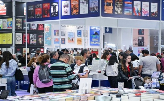 İZKİTAP'a ilk günden yoğun ilgi