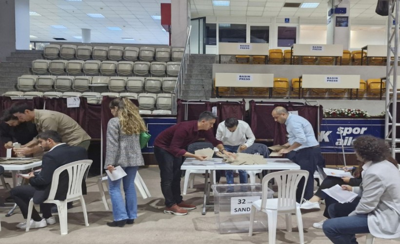 İzmir Barosu Genel Kurulu tamamlandı: Yılmaz güven tazeledi