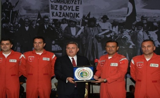 İzmir Valiliği'nden 'Cumhuriyet Bayramı' resepsiyonu