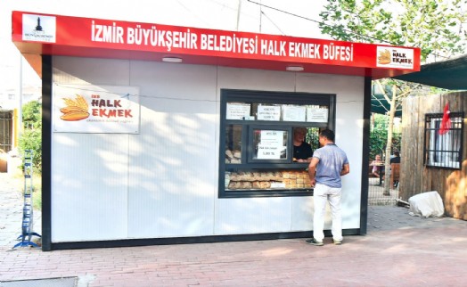 İzmir'de yurttaşın imdadına Halk Ekmek yetişiyor
