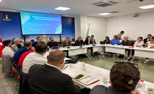 İzmir'in gençlik ve spor eylem planları için düğmeye basıldı