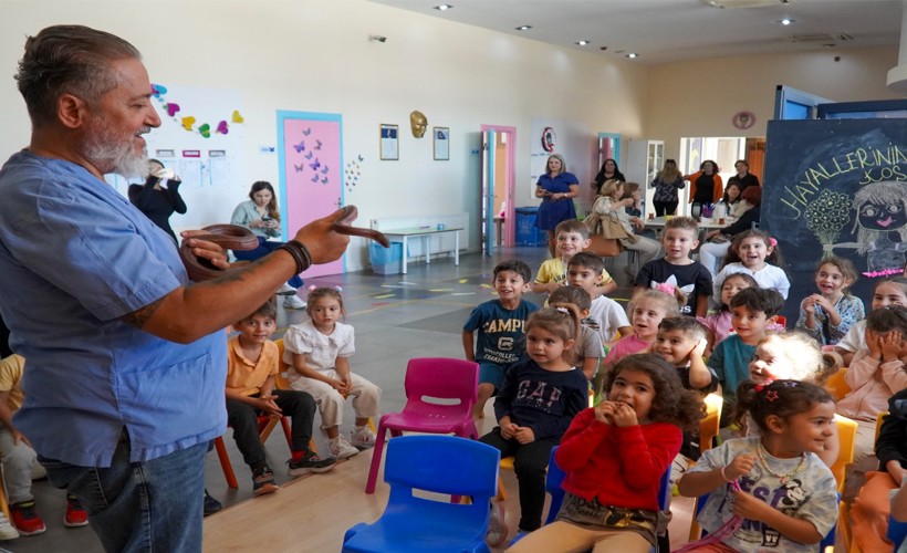 Karşıyakalı çocuklara hayvan sevgisi aşılanıyor